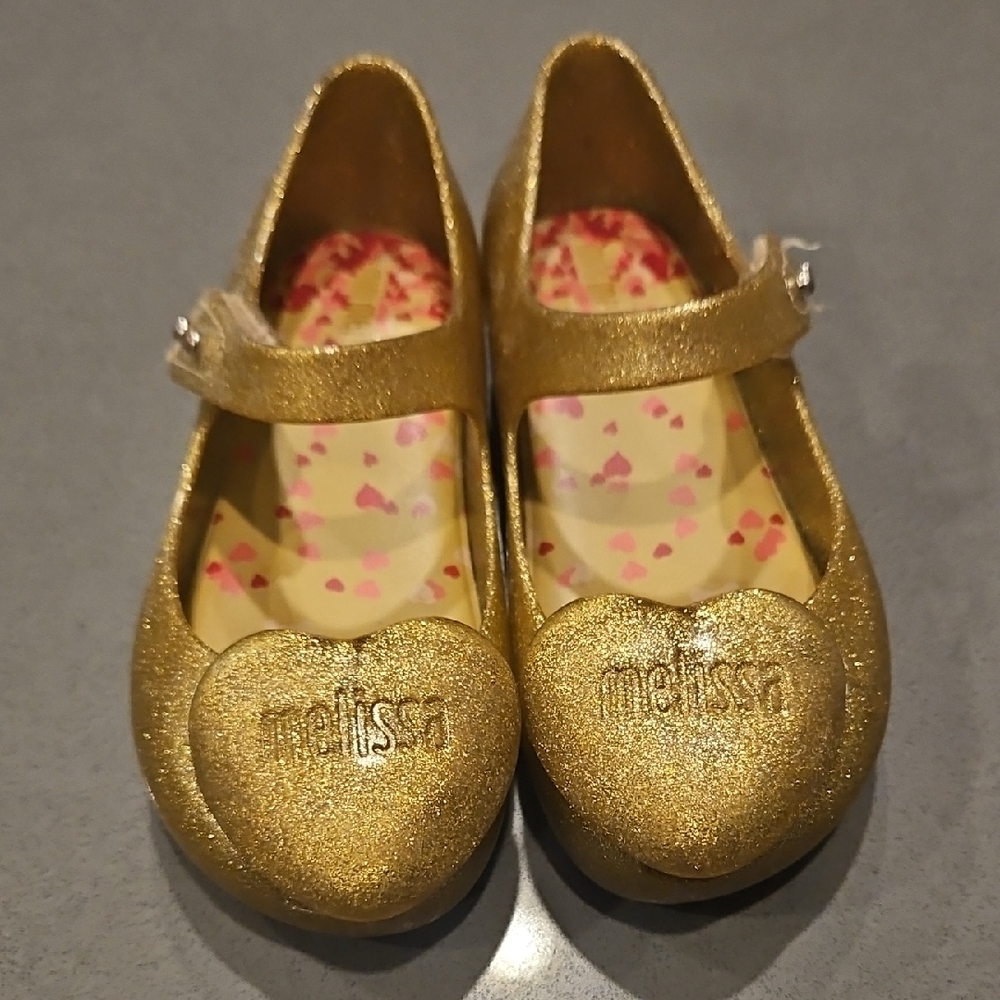 Melissa Kids Sparkling Gold Heart Shoes!!